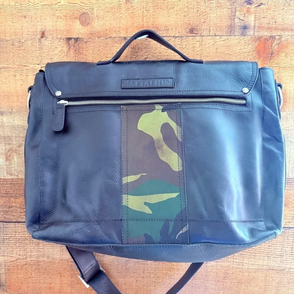 Battalion Leather Army Messenger Laptop/School Bag England Logistics
